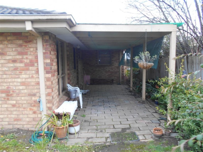 64 Kurrajong Road, Narre Warren VIC 3805