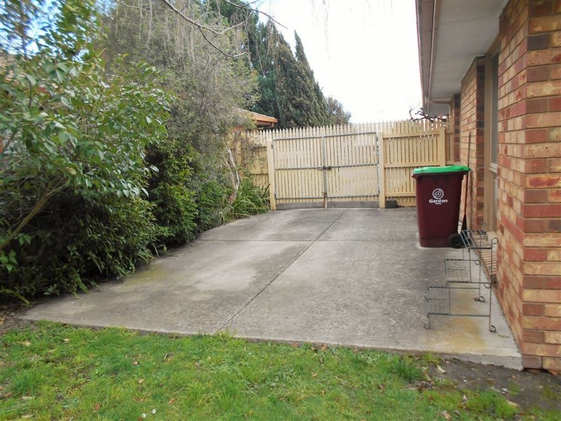 64 Kurrajong Road, Narre Warren VIC 3805