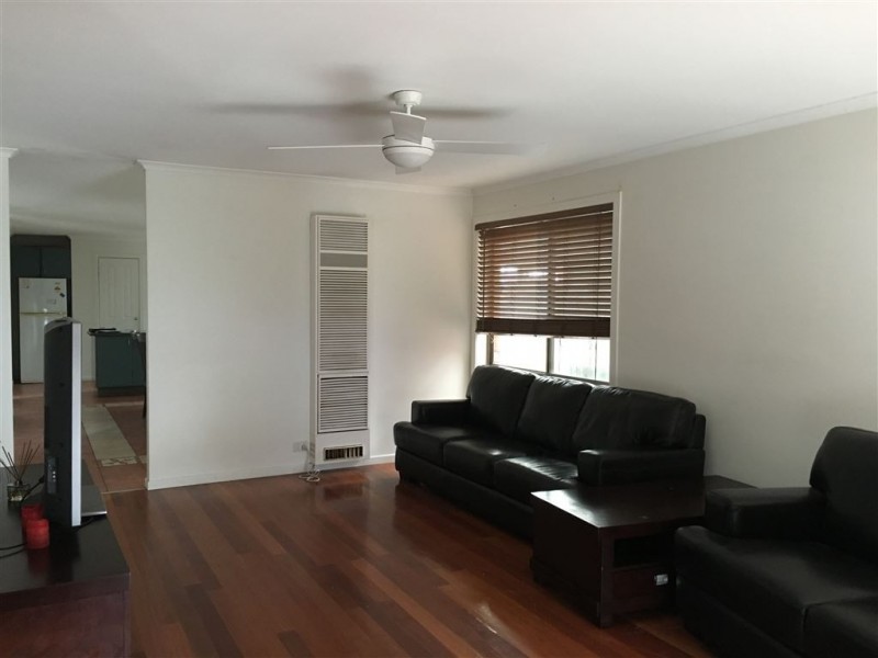 3 Charlotte Place, Cranbourne West VIC 3977