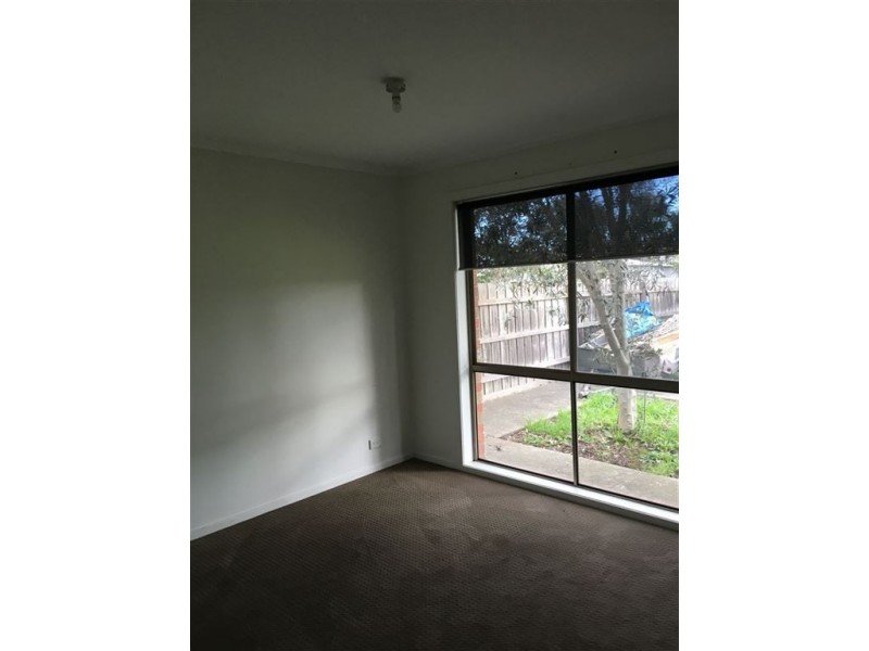 3 Charlotte Place, Cranbourne West VIC 3977