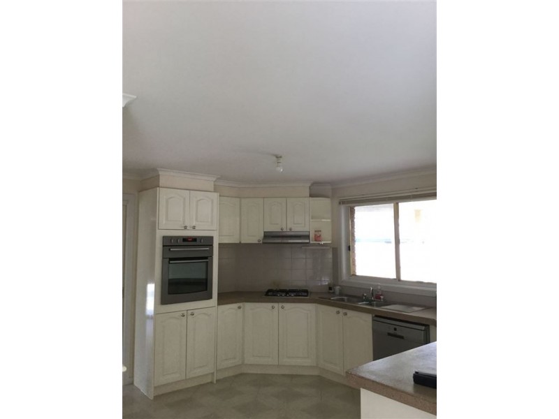 3 Franks Way, Cranbourne North VIC 3977