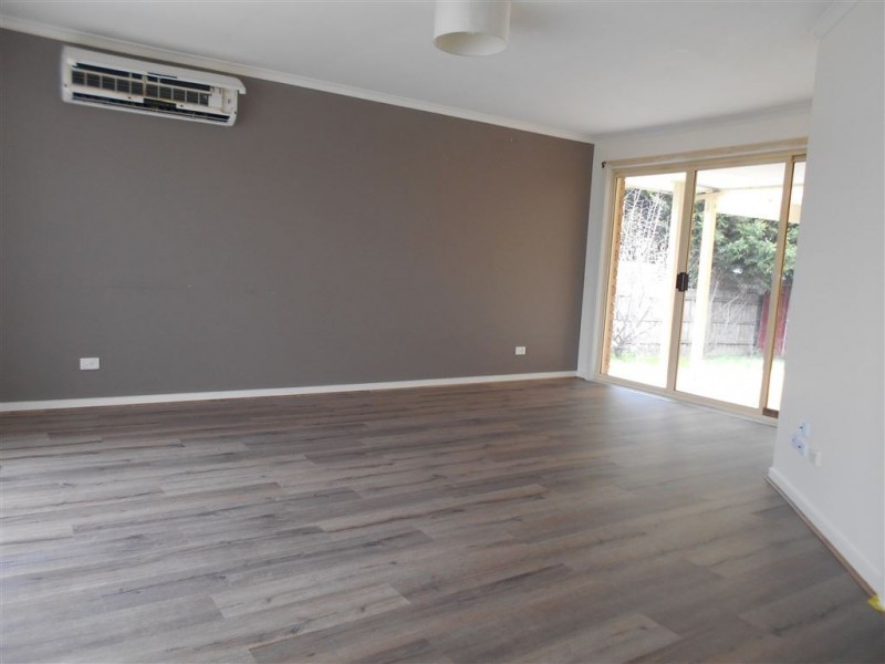 3 Franks Way, Cranbourne North VIC 3977