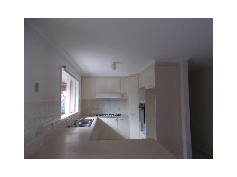 16 Bowman Close, Narre Warren South VIC 3805