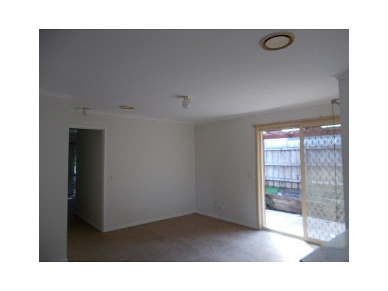 16 Bowman Close, Narre Warren South VIC 3805