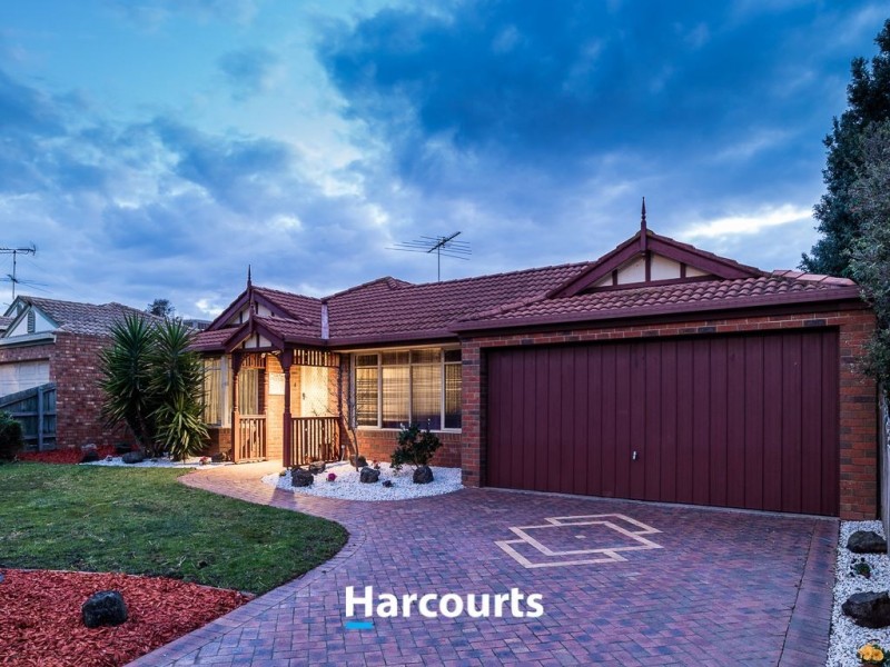 17 Baringa Park Drive, Narre Warren South VIC 3805