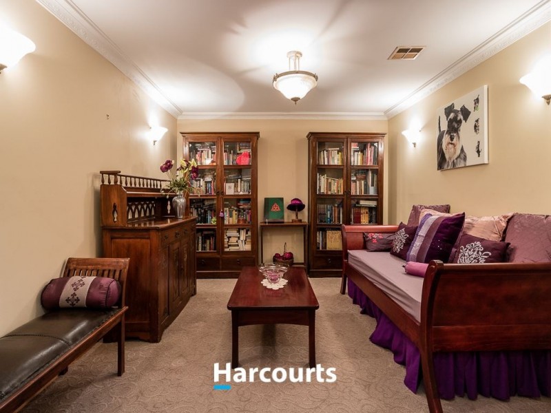 17 Baringa Park Drive, Narre Warren South VIC 3805