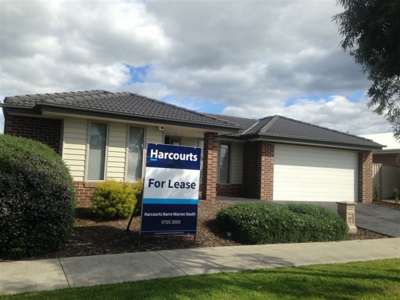 19 Edenbrook Circuit, Pakenham VIC 3810