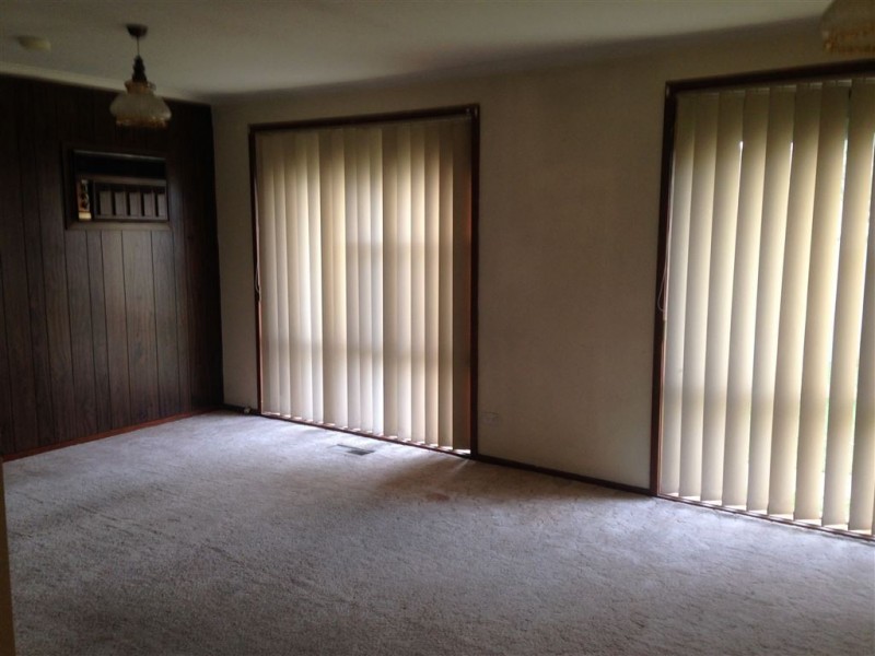 19 Village Drive, Hampton Park VIC 3976