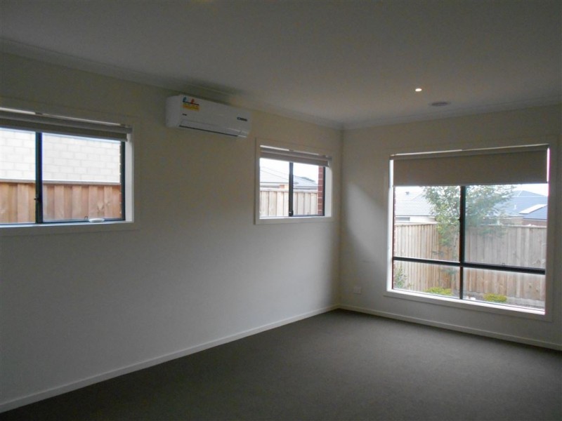 3 Hackberry Place, Berwick VIC 3806