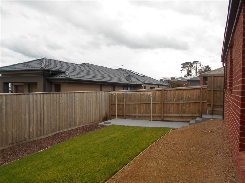 3 Hackberry Place, Berwick VIC 3806