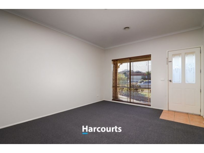 41 Scotsdale Drive, Cranbourne East VIC 3977