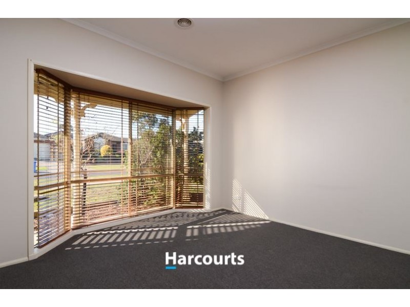 41 Scotsdale Drive, Cranbourne East VIC 3977