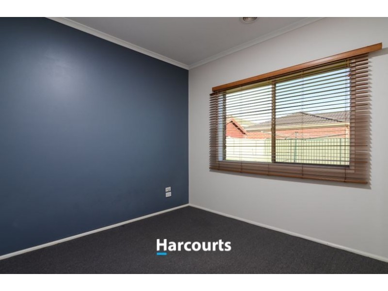 41 Scotsdale Drive, Cranbourne East VIC 3977