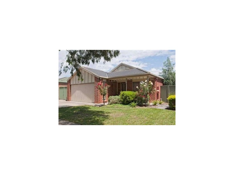 7 Masterton Place, Cranbourne East VIC 3977