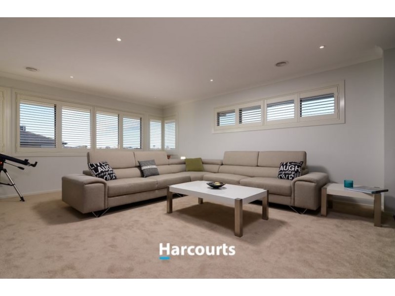 60 Serene Way, Clyde North VIC 3978