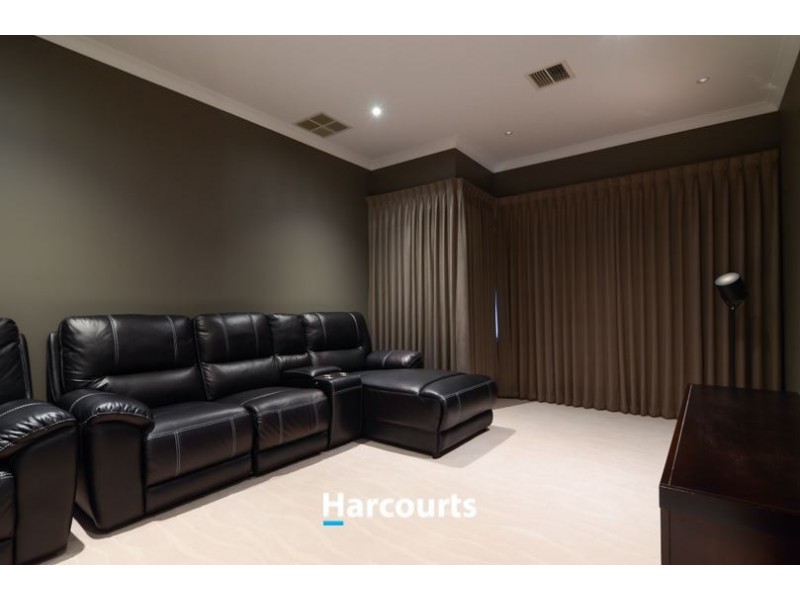 60 Serene Way, Clyde North VIC 3978