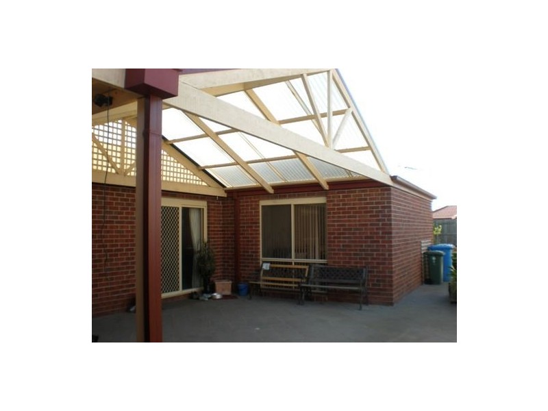 2 Meredith Close, Narre Warren South VIC 3805