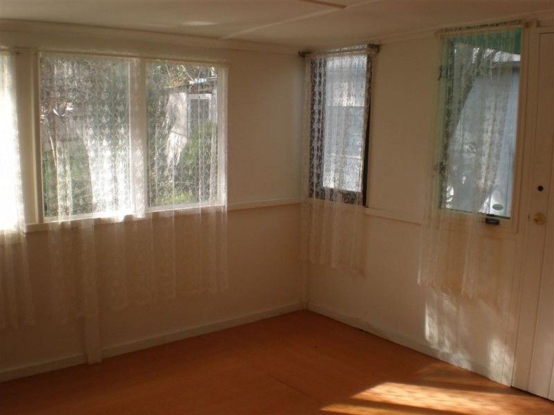 42 Meadowood Walk, Narre Warren VIC 3805