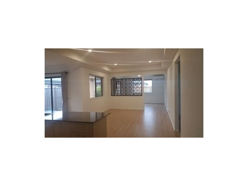 42 Riverstone Boulevard, Clyde North VIC 3978