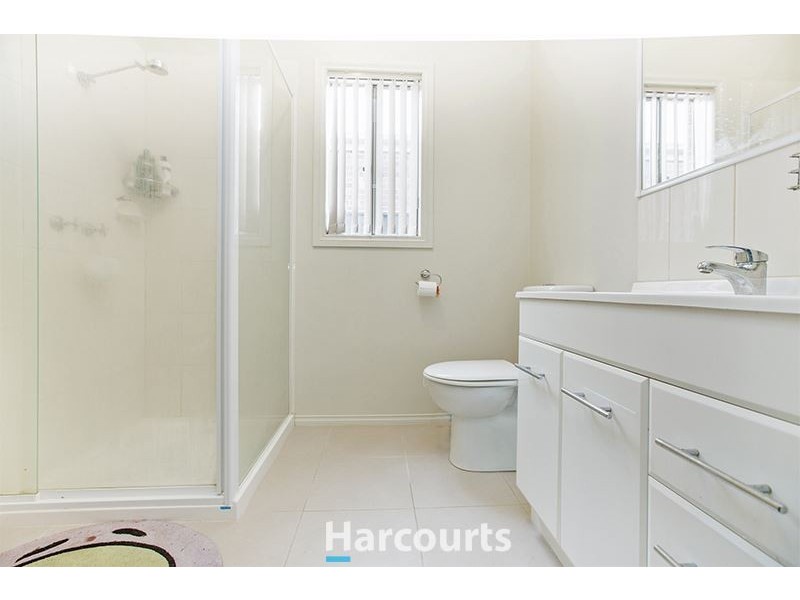 4 Jefferson Avenue, Cranbourne North VIC 3977