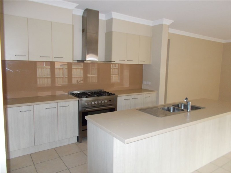 35 Flinders Park Drive, Officer VIC 3809