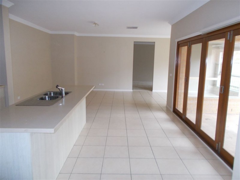 35 Flinders Park Drive, Officer VIC 3809