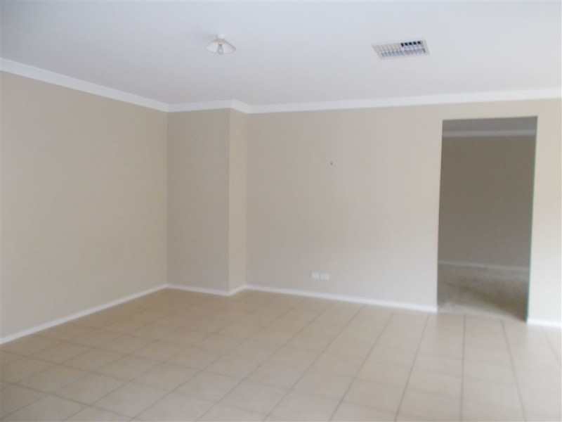 35 Flinders Park Drive, Officer VIC 3809