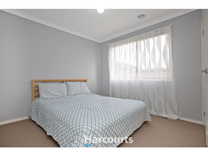 55 Elmtree Crescent, Clyde North VIC 3978