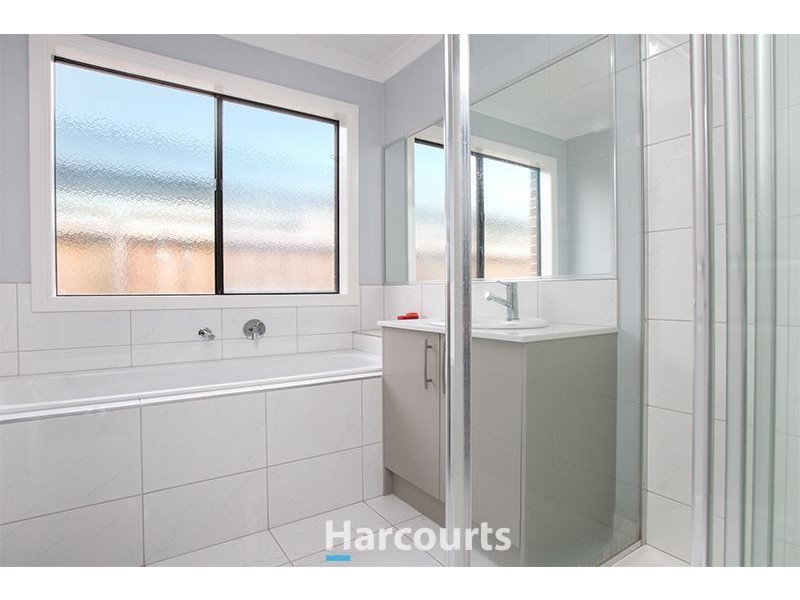 55 Elmtree Crescent, Clyde North VIC 3978