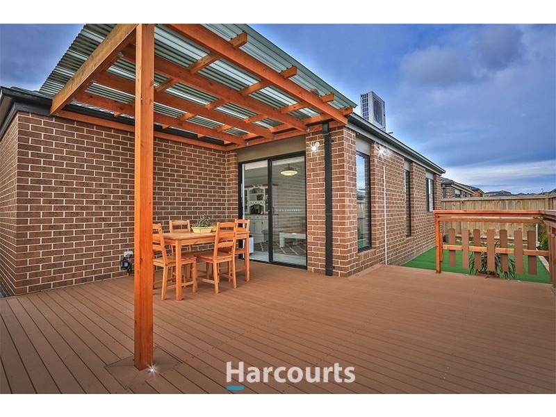 55 Elmtree Crescent, Clyde North VIC 3978