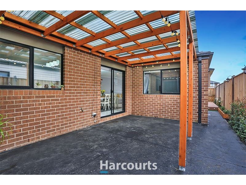 55 Elmtree Crescent, Clyde North VIC 3978