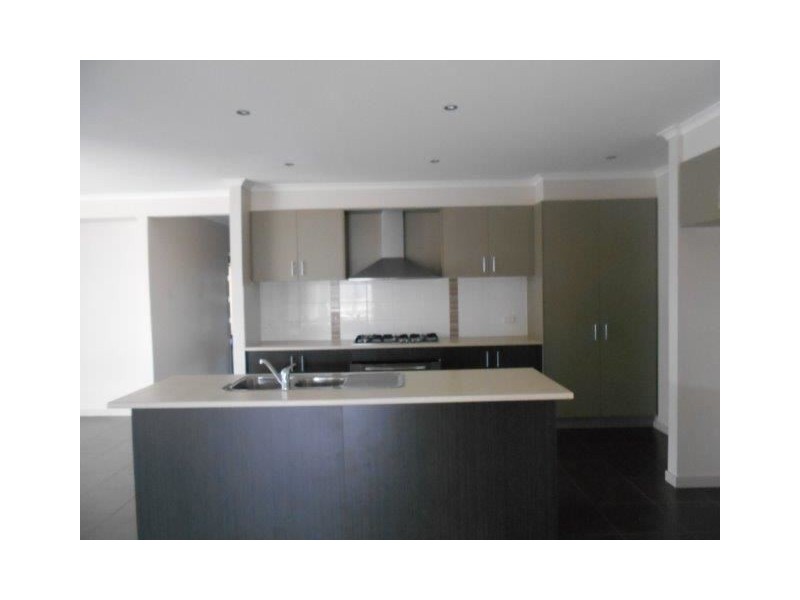 20 Sagan Drive, Cranbourne North VIC 3977