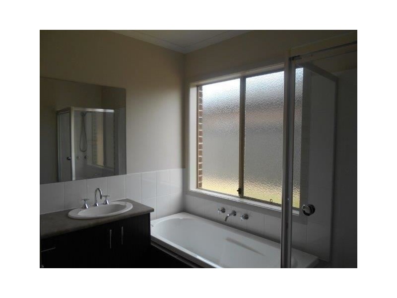 20 Sagan Drive, Cranbourne North VIC 3977