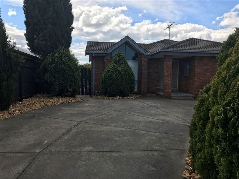 19 England Walk, Narre Warren South VIC 3805