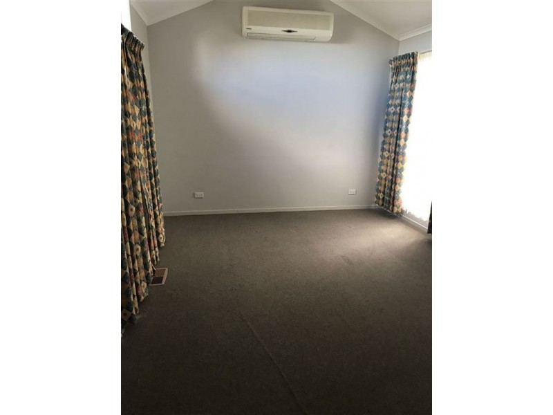 19 England Walk, Narre Warren South VIC 3805
