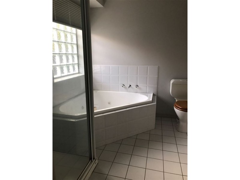 19 England Walk, Narre Warren South VIC 3805