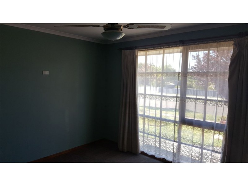 10 Tottington Rise, Berwick VIC 3806