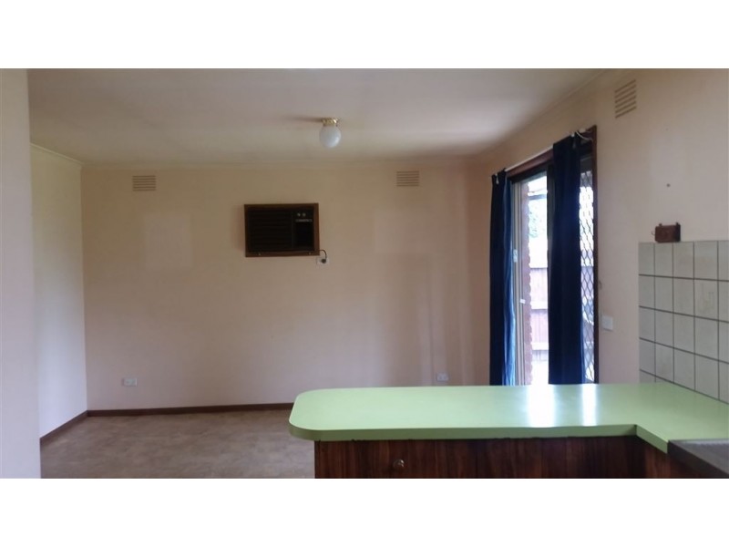 1 Lonsdale Crescent, Cranbourne North VIC 3977