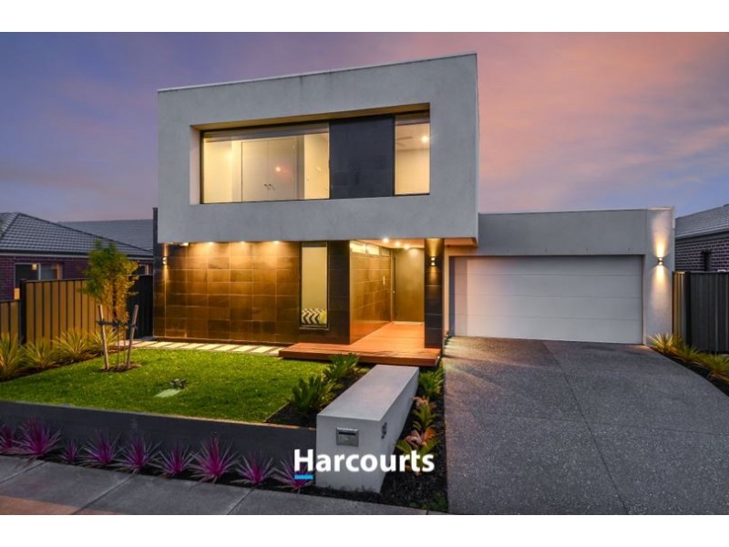 30 Salerno Way, Clyde North VIC 3978