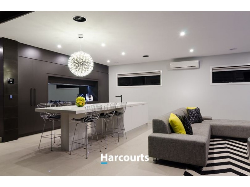 30 Salerno Way, Clyde North VIC 3978