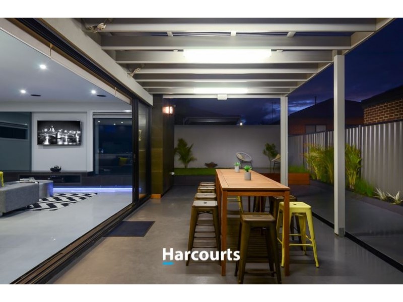 30 Salerno Way, Clyde North VIC 3978