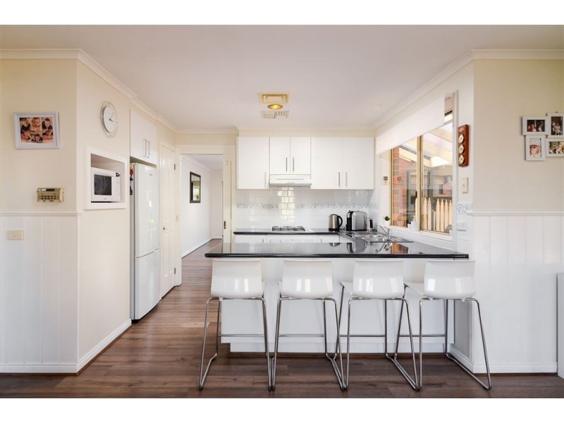 2 Cooney Close, Berwick VIC 3806