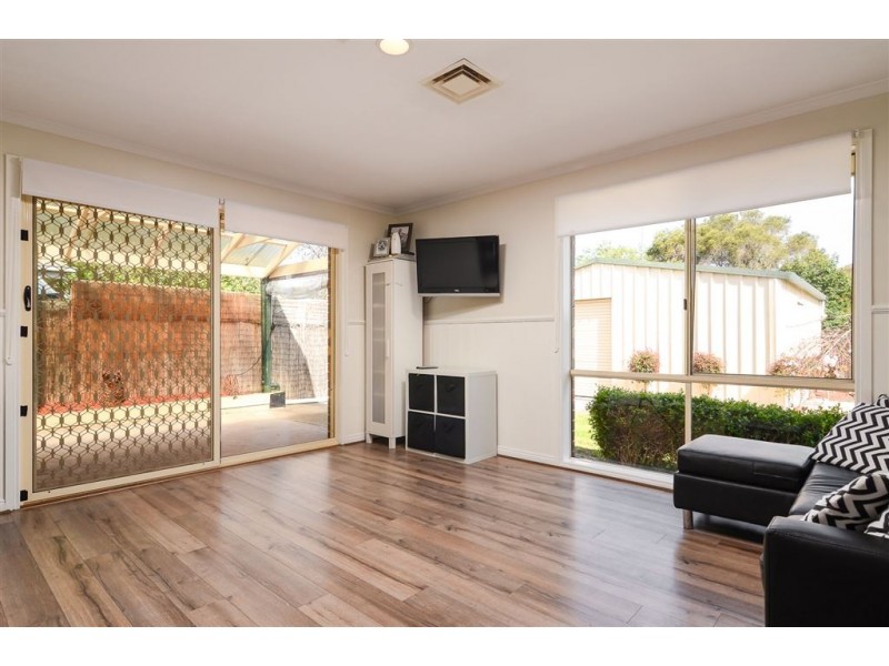 2 Cooney Close, Berwick VIC 3806