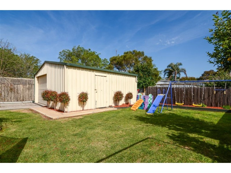 2 Cooney Close, Berwick VIC 3806