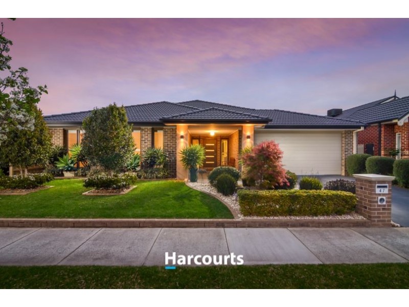 47 Charlbury Crescent, Cranbourne North VIC 3977