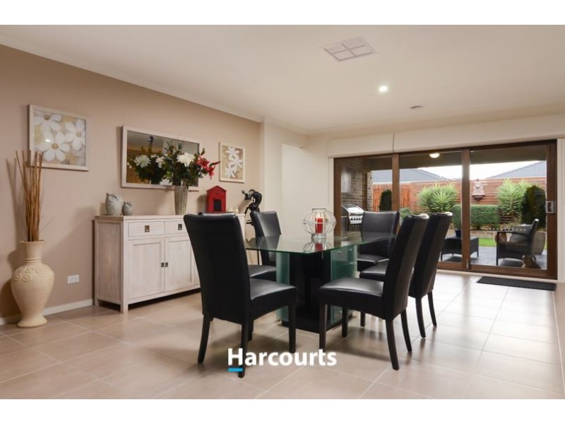 47 Charlbury Crescent, Cranbourne North VIC 3977