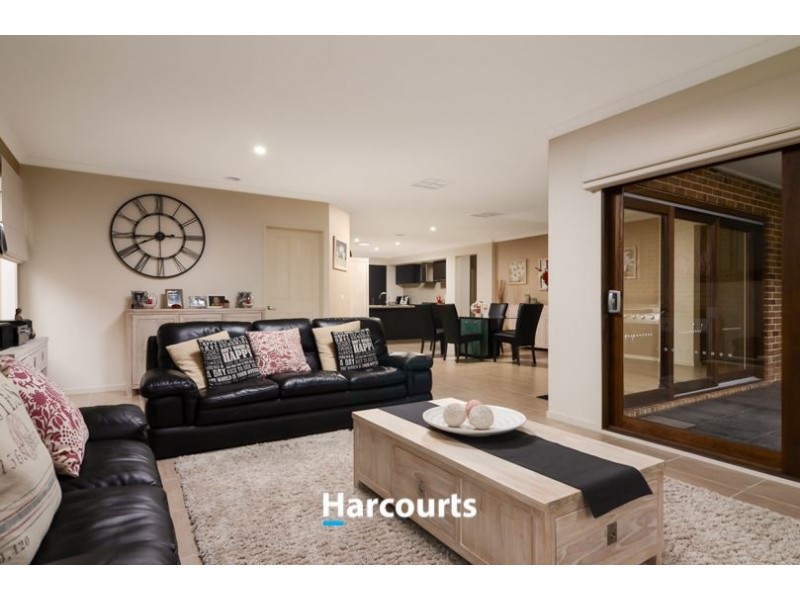 47 Charlbury Crescent, Cranbourne North VIC 3977