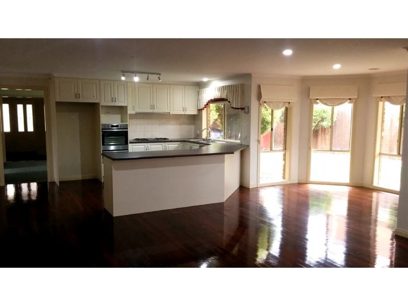 11 Padstow Court, Narre Warren South VIC 3805