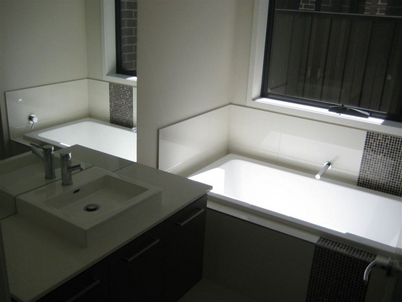 12 Mill Circuit, Clyde North VIC 3978