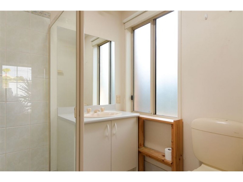 24 Chatswood Drive, Narre Warren South VIC 3805